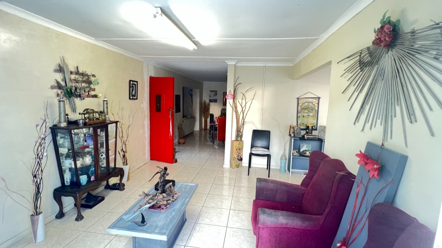4 Bedroom Property for Sale in Robinvale Western Cape